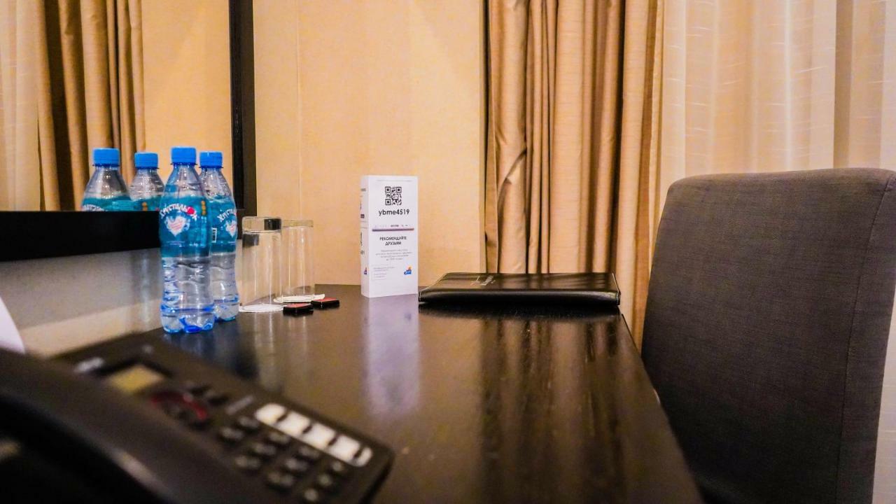 JB hotel Astana Buitenkant foto