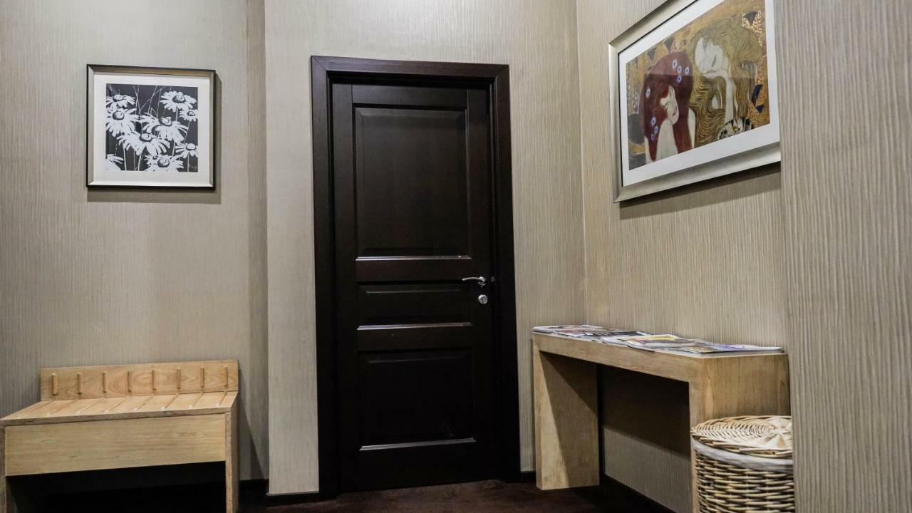 JB hotel Astana Buitenkant foto