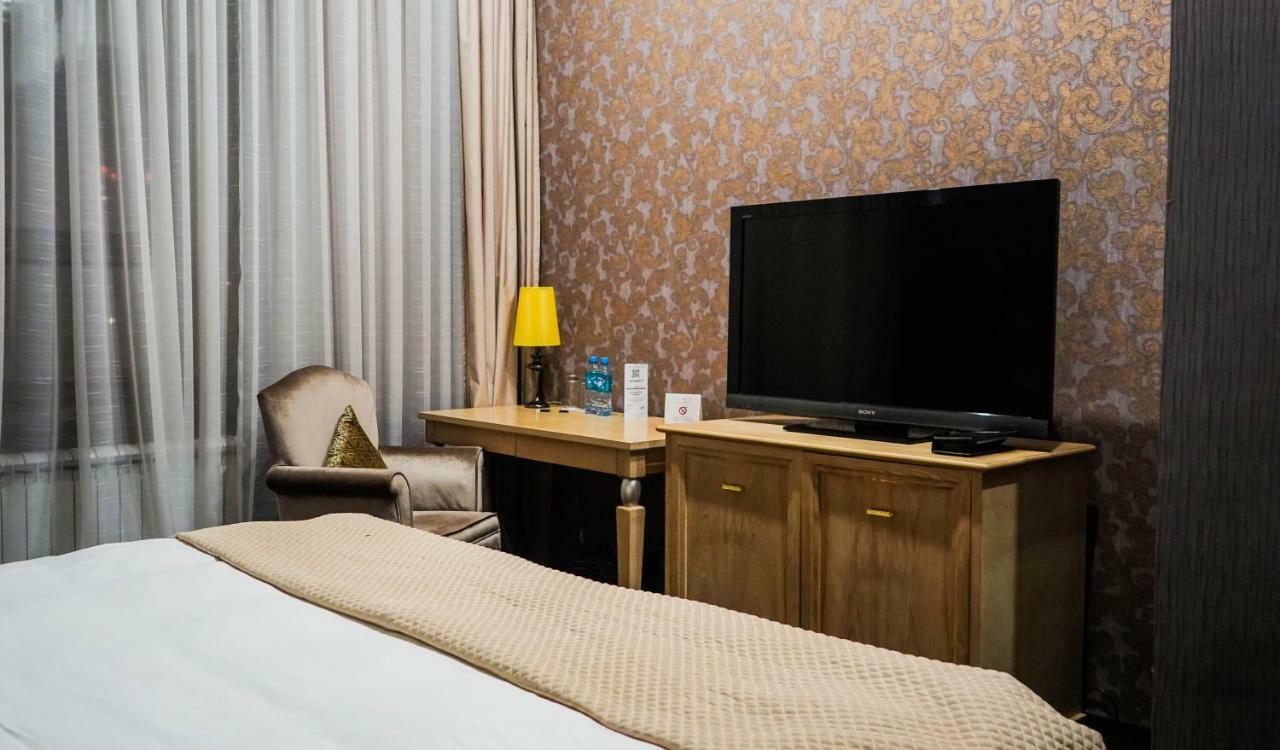 JB hotel Astana Buitenkant foto