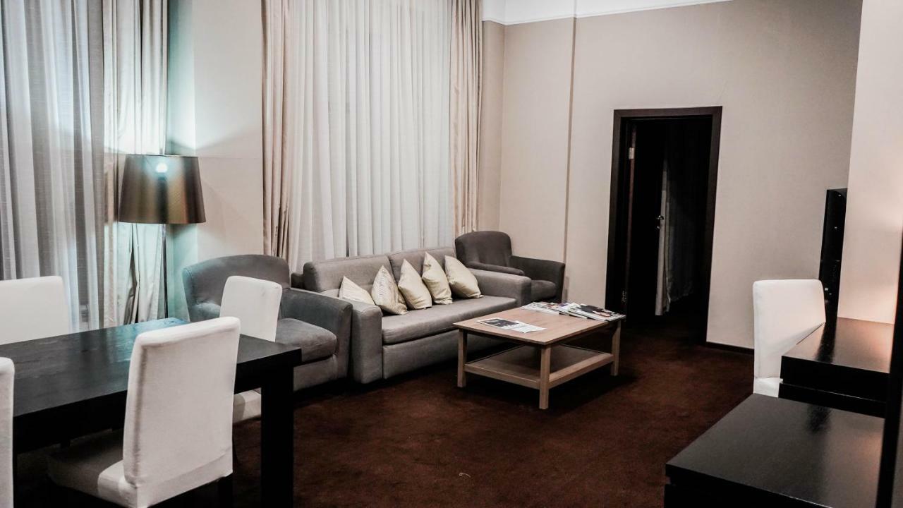 JB hotel Astana Buitenkant foto