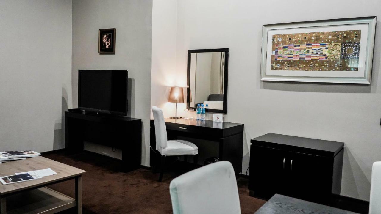 JB hotel Astana Buitenkant foto