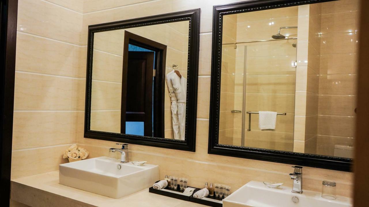JB hotel Astana Buitenkant foto