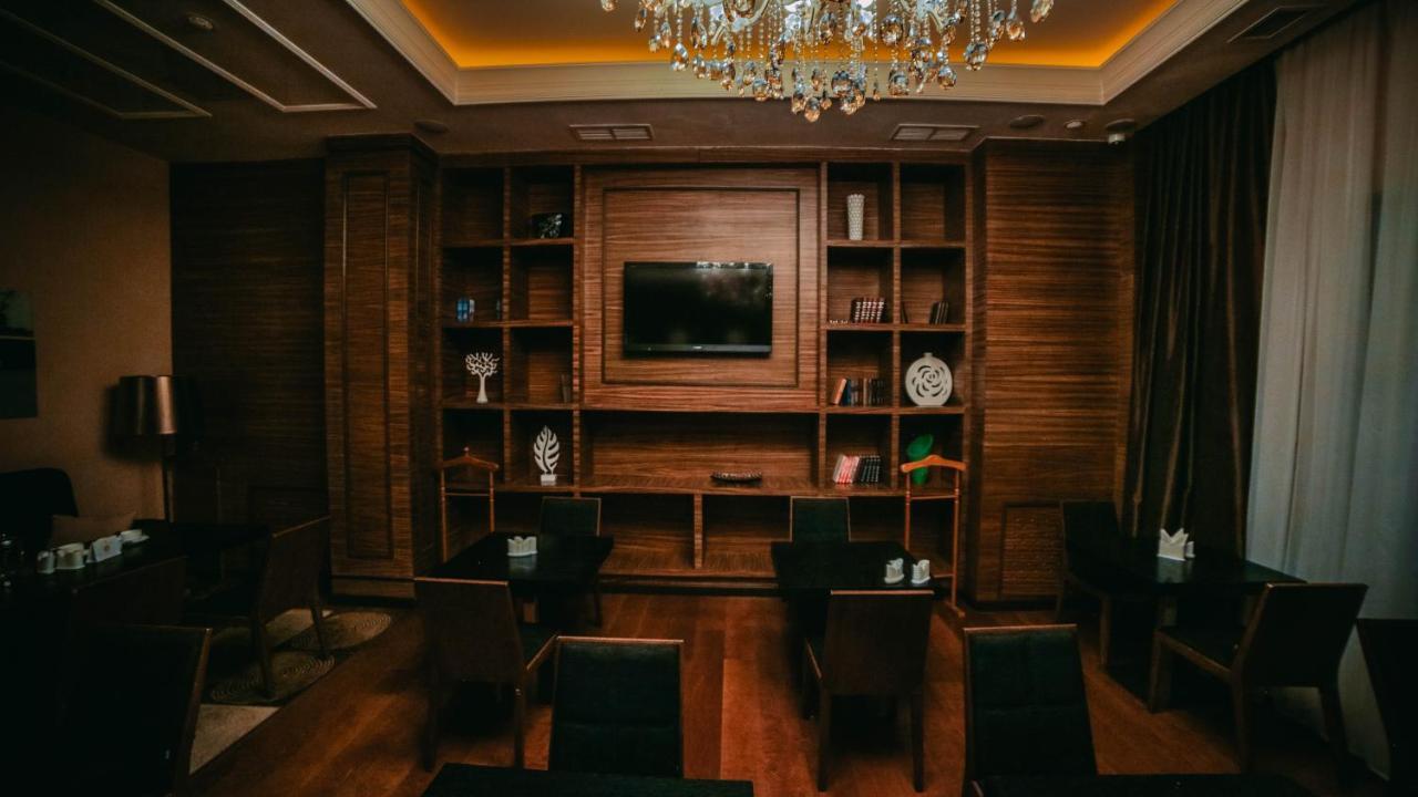 JB hotel Astana Buitenkant foto